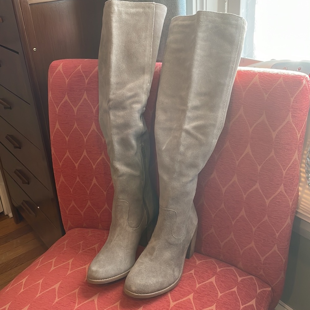 NWT Diba True LEG UP Genuine Suede Knee Boots **Free Shipping**